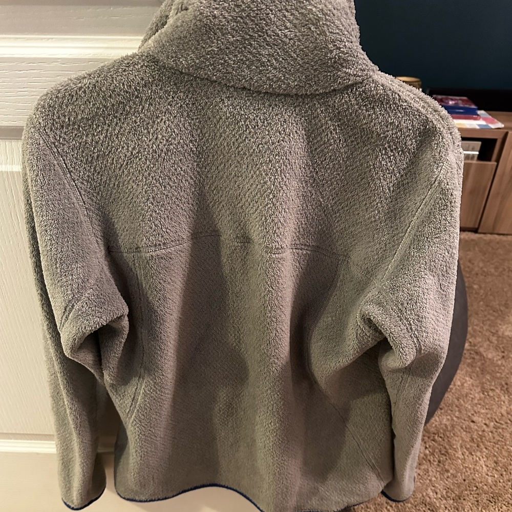 Gray Pullover - image 2